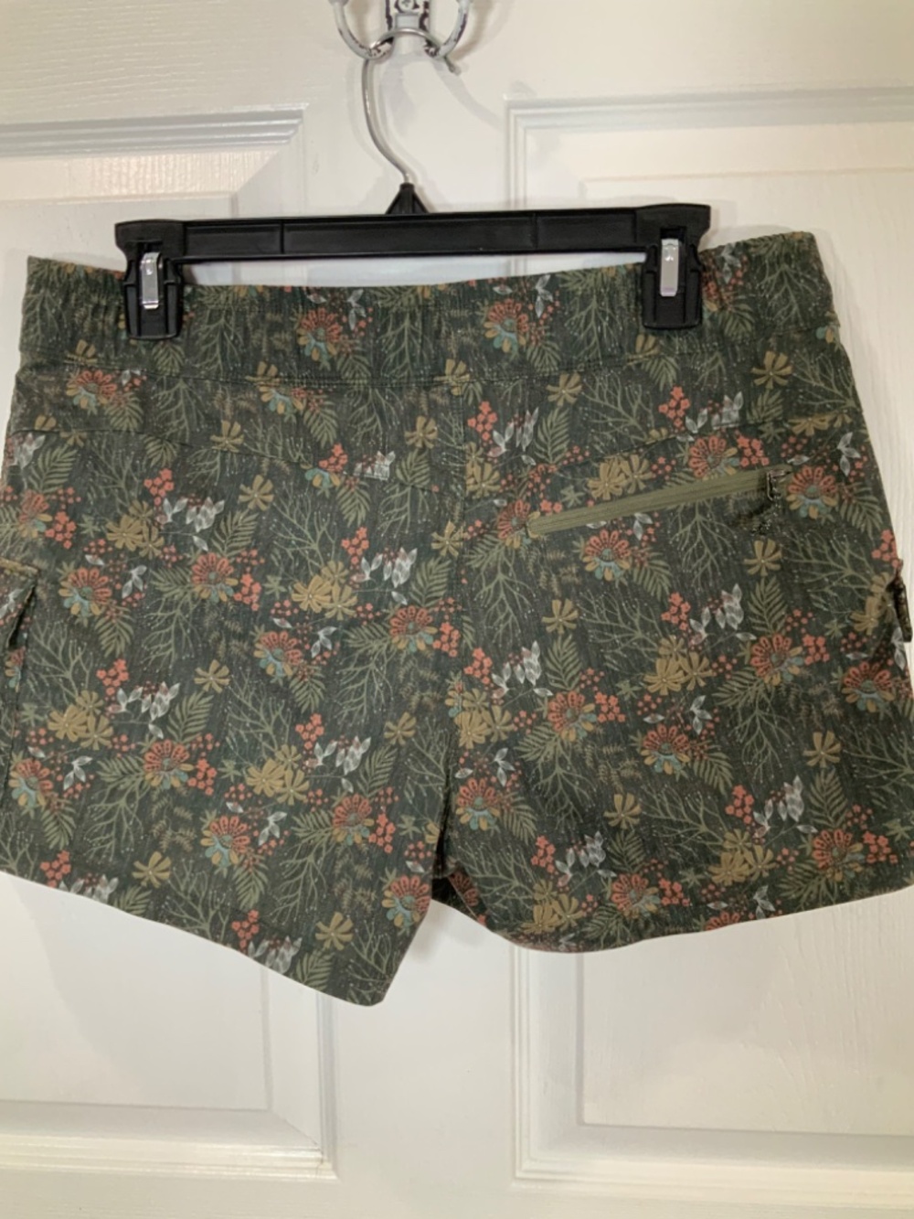 Kuhl Kruiser Getaway Shorts Floral Carbon Woodland Hiking Size Medium - Picture 6 of 10